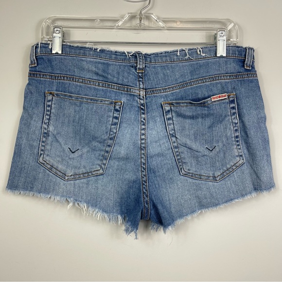 Hudson Tori Slouch Light Wash Denim Cut Off Denim Jean Shorts in Kens Size 26 - Picture 7 of 16